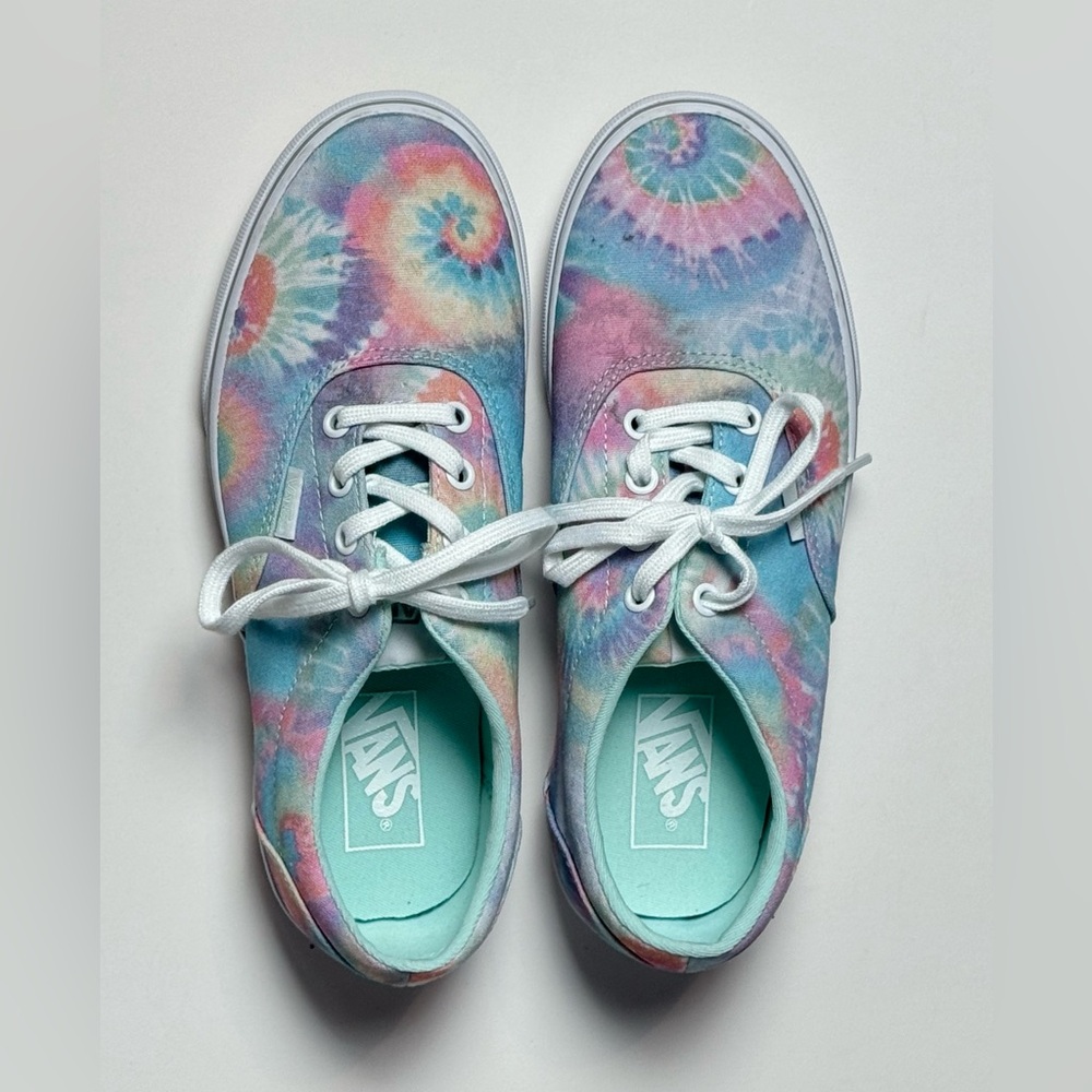 NWOT BRAND NEW!! Vans Doheny Pastel Rainbow Tie Dye Canvas Sneakers Size 8